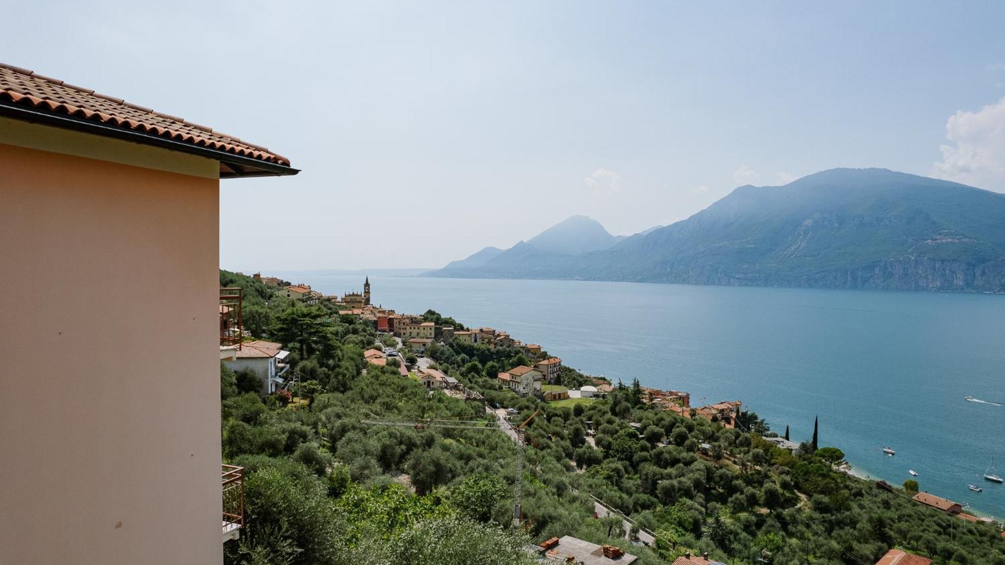 View Garda Lake Бренцоне-суль-Гарда Экстерьер фото