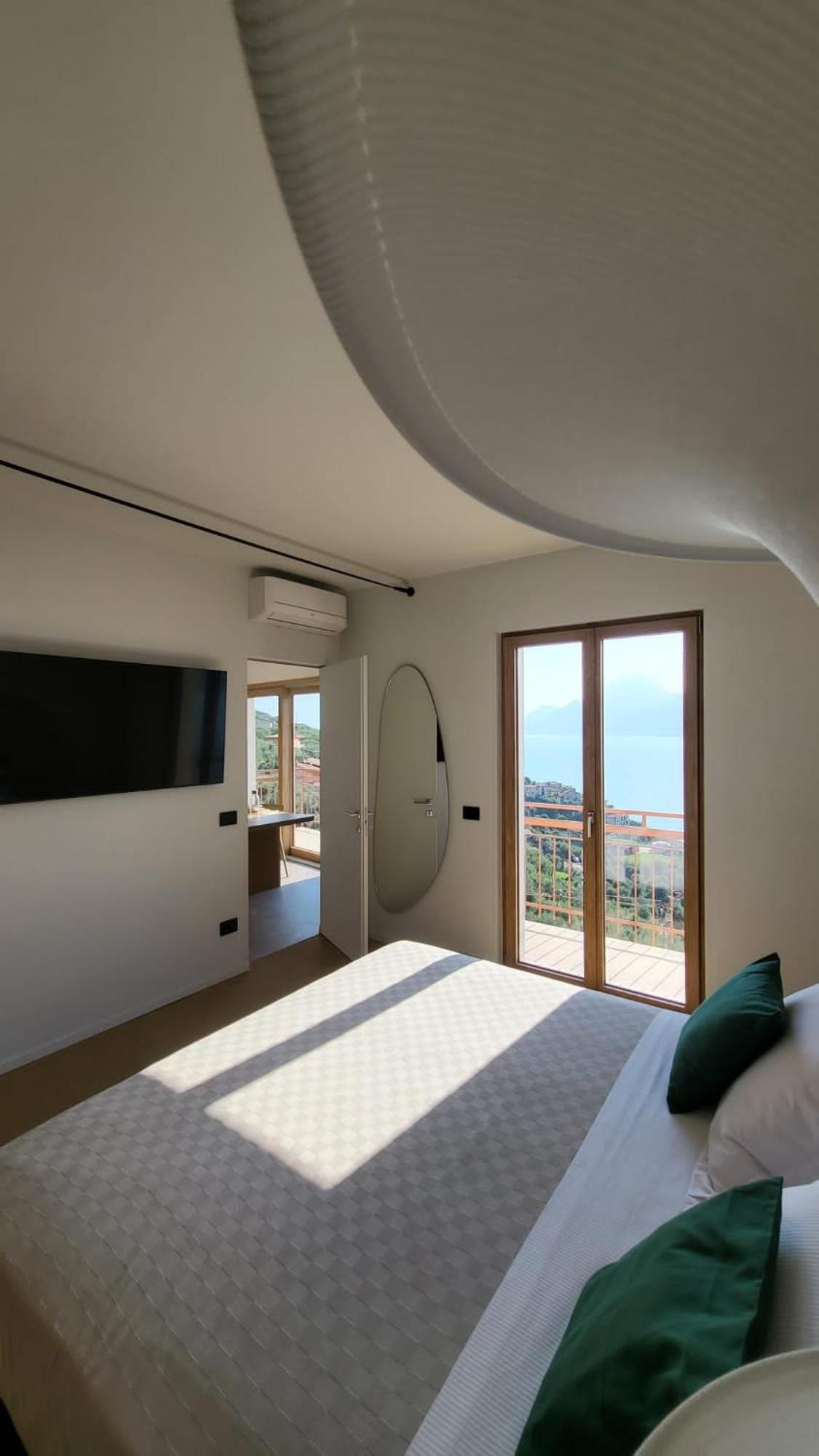 View Garda Lake Бренцоне-суль-Гарда Экстерьер фото
